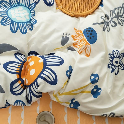 Béžová Prikrývka S Malými Modrými Kvetmi