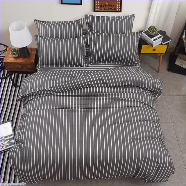 Obliečka Na Perinu S Jemnými Bielymi Pruhmi