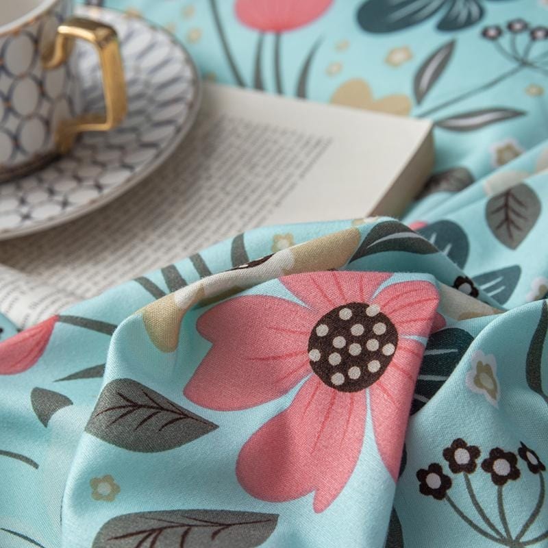 Zelená Prikrývka S Malými Ružovými Kvietkami